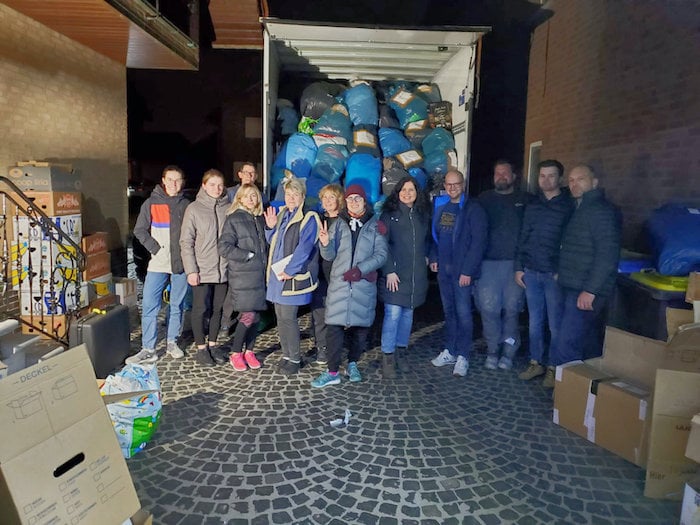 Spendentransport rollt seit dem frühen Morgen in Richtung Ukraine (update)